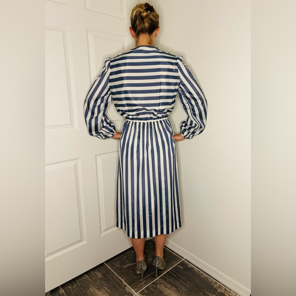 Vintage JT Dress 80s Blue and White Stripe Pleated Long Sleeve, Tea Length Dress - Picture 3 of 9